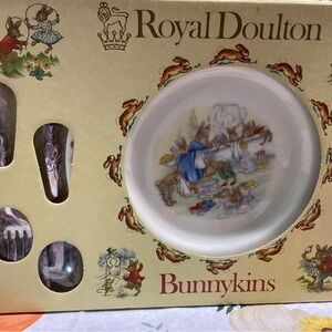 Royal Doulton Growing Up Set - Cream and Green